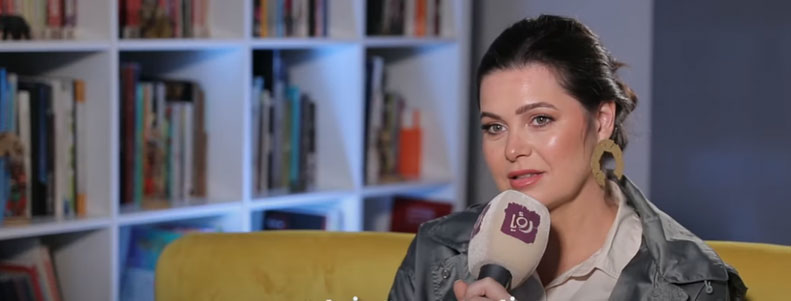 لعبنا شوية مع يسرا اللوزي لعبة الفنانين ووصفهم في كلمتين .. ومفاجأة في الإجابات